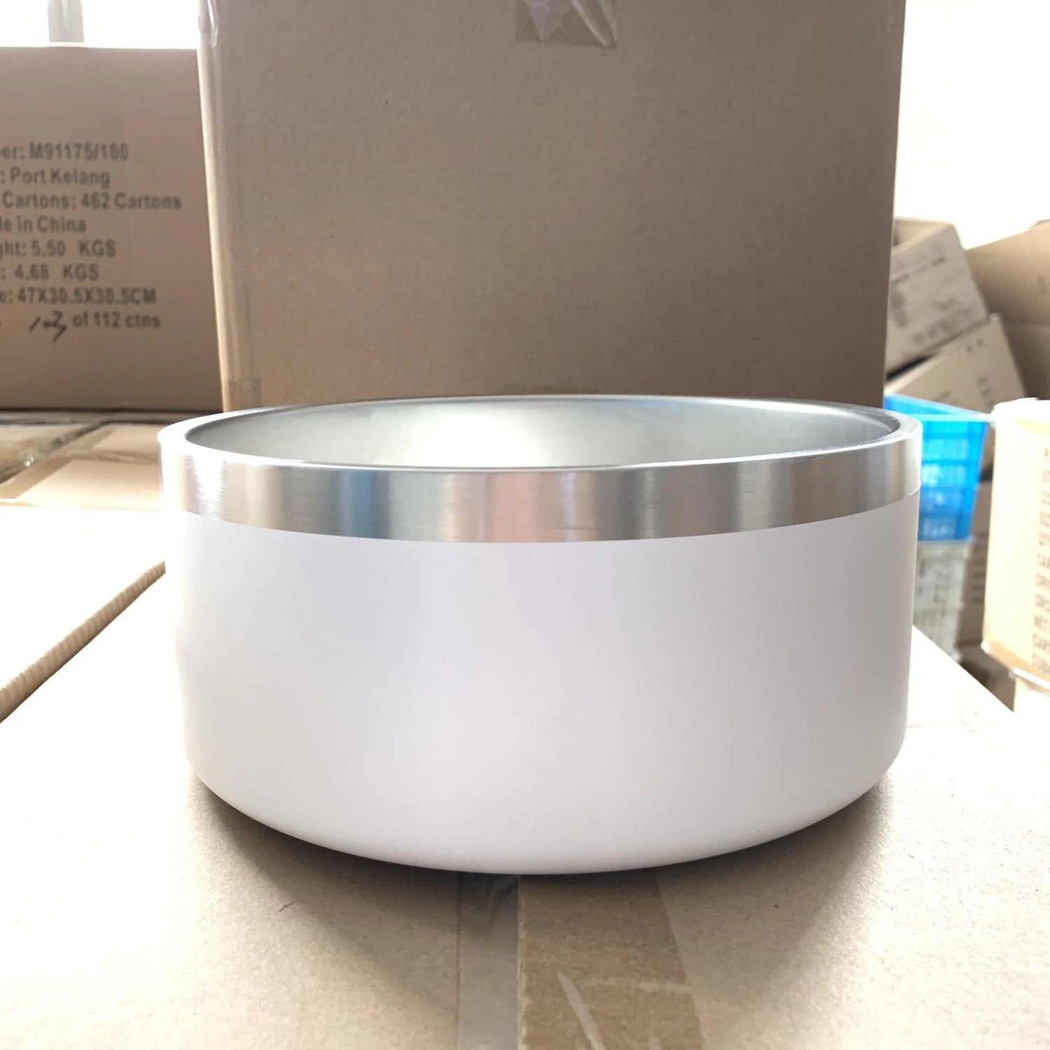 Tails on Trails Upright Stainless Steel Dog Bowl – Elevated, Non-Slip Feeding for Adventurous Dogs