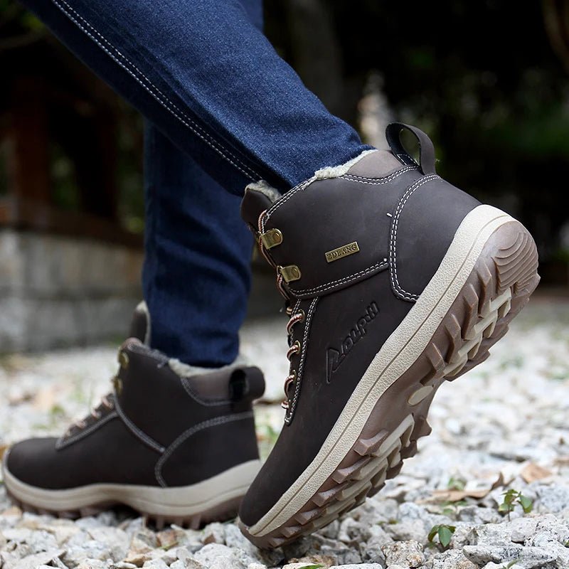 TrailBuilt™ Men’s Waterproof Leather Boots – Rugged, Warm & Durable (US Sizes 6.5–13) - Tails on Trails